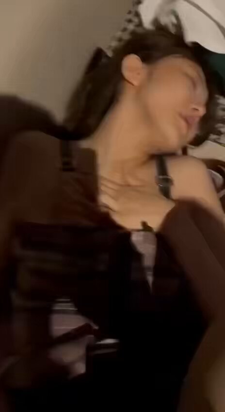 为了回馈广大粉丝对的支持！凡是今天进福利群🌹的将不收取任何费用，24h免费对粉丝们限时无门槛🏧进入，可观看所有视频和写真！领取方式 
暗号 ：...