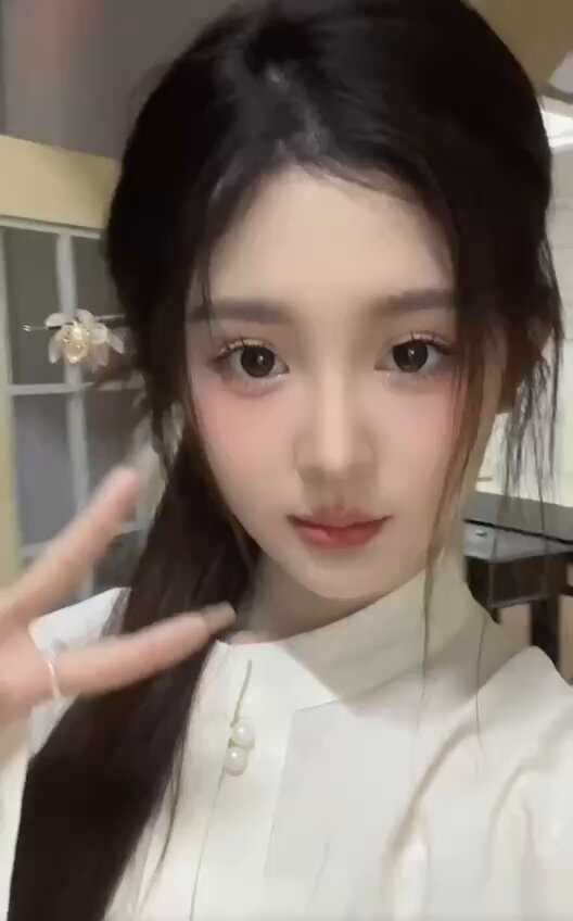 #杭州バナナ 🤍2005年生まれ、身長172cm、Cカップ、色白 🐯 🤍オンラインモデル、美しく、甘い声、飲酒も喫煙もしません 🎵 🤍輝くほど白く、整形...