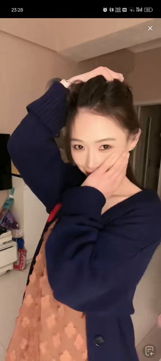 太骚了，以至于小豆豆漏了都没发现 
