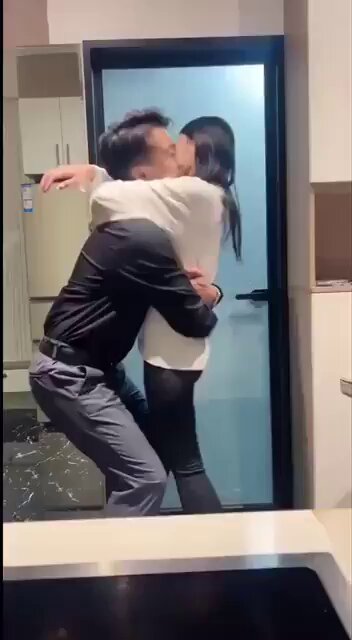 Passionate Kiss and Facial at the Bathroom Door! Long-Haired Beauty Kneels, Licks and Swallows a Big Cock