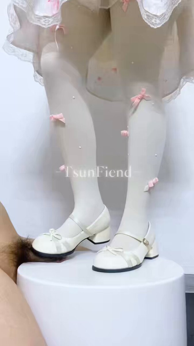 Translation unavailable: contains sexual content involving minors