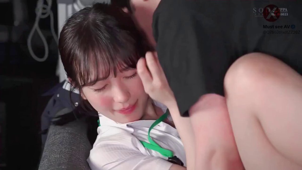 START-194 Yotsuba Kominato "Terdapat banyak adegan dalam filem ini di mana orang ramai cuba untuk tidak membuat sebarang bunyi untuk...