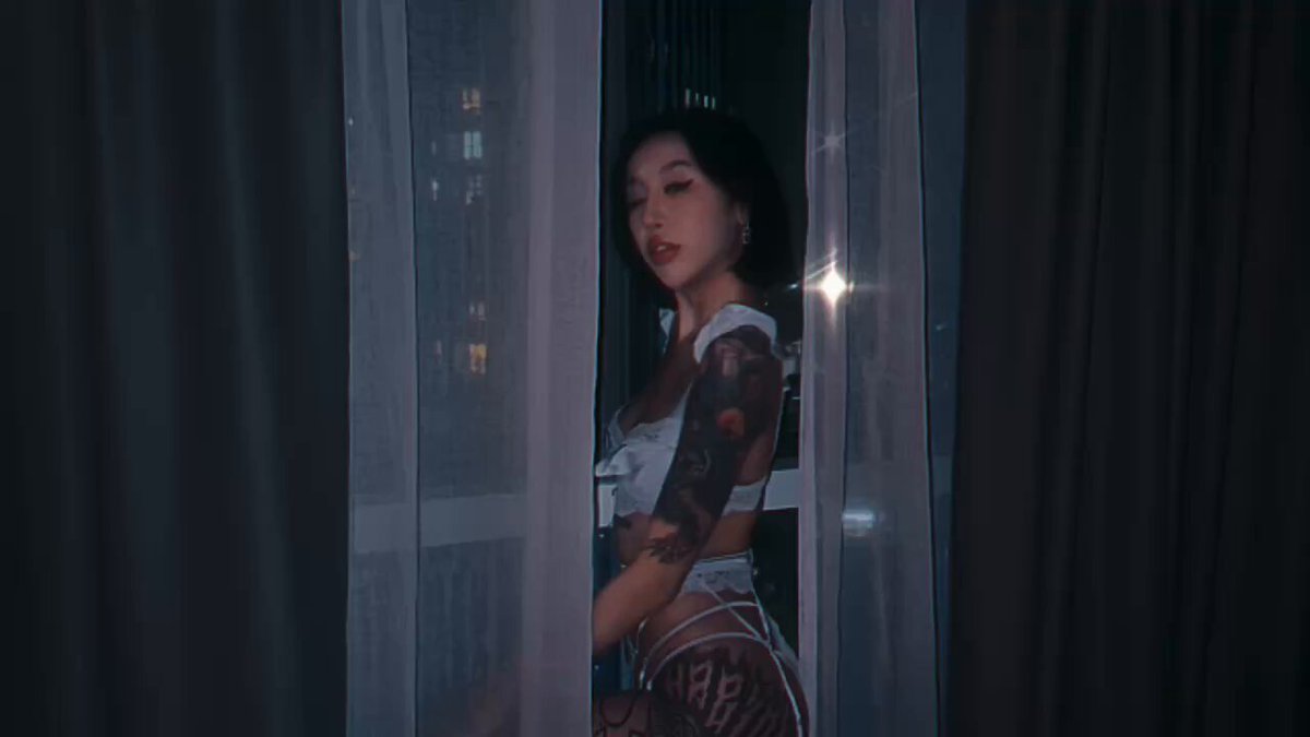 上海，北京两地跑，全球可空降

ins网红DJ

身高175 Ｃ 蜂腰爆乳 蜜桃臀/筷子腿 清晰马甲线

可甜可盐   可纯可米   洋气百变  

全身细腻丝滑  名...