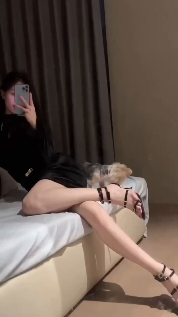 竹心推荐💕
坐标📍：#上海 
181-C-102斤-03年 静静
上海首次新人初次下海 
雪白无暇  无纹身 
03年  102斤  重庆人  高瘦洋气 
全身无整无整 🥢腿 ...