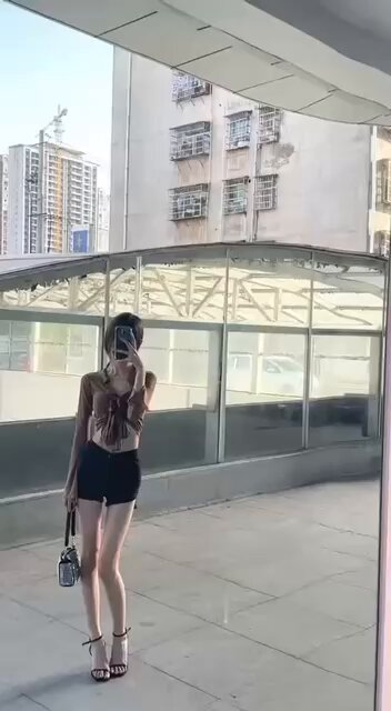 #长沙 
冰儿05 172 纯天然零整 在校学生 不代开
身高172C 体重90 
极品白小纯 兼职妹妹 可甜可御
在校大学生 纯天然0整！

看照门槛🚪100（永久有...