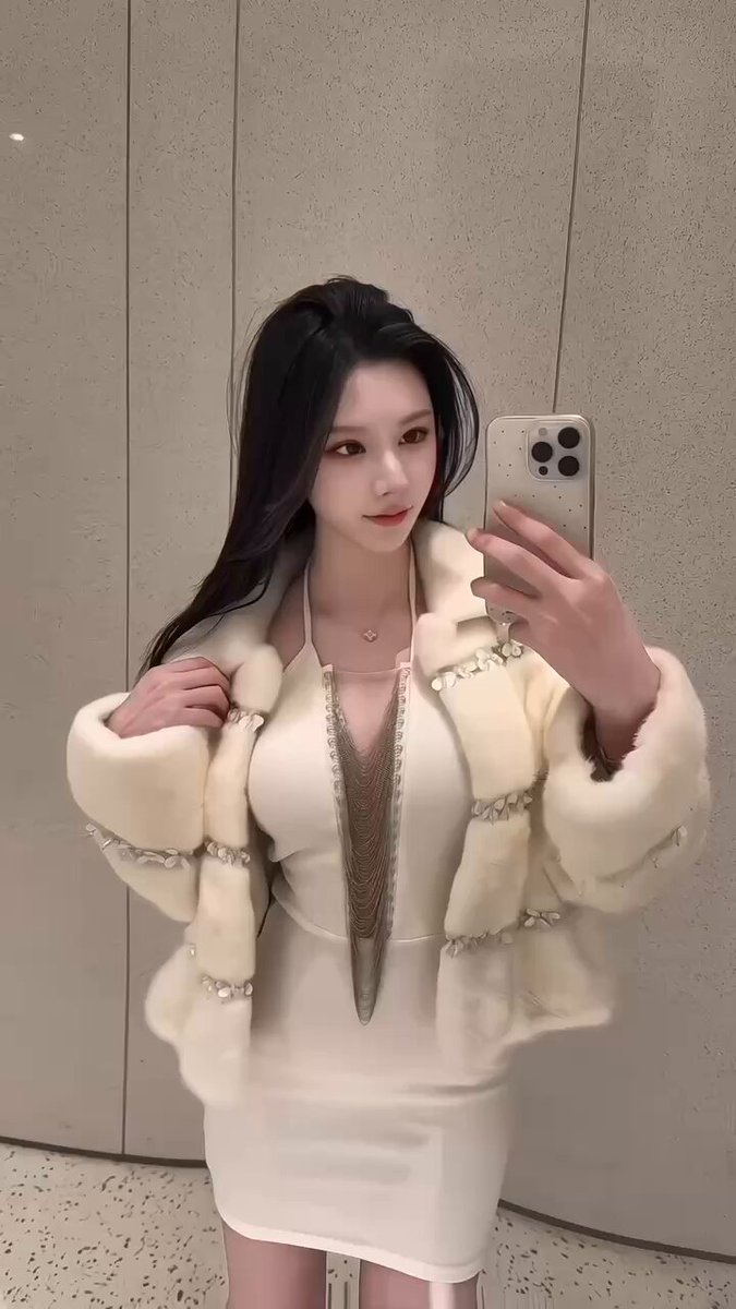 上海极品 #网红 纯御🦜硬𝟱
清纯气质天花板（圈外兼职首次）
𝐇𝐢𝐠𝐡𝐭▸170cm   𝐖𝐢𝐠𝐡𝐭▸48kg     𝐂𝐮𝐩▸真D
腰围 58      臀围98

咨询👇
🐧：2632989133

...