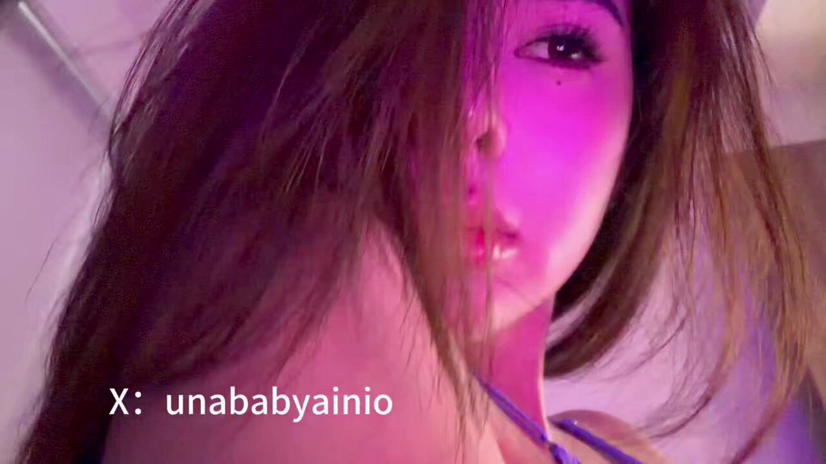 unababy大奶尤物紫色情趣内衣诱惑秀！巨乳抖动舔唇翘臀超撩人