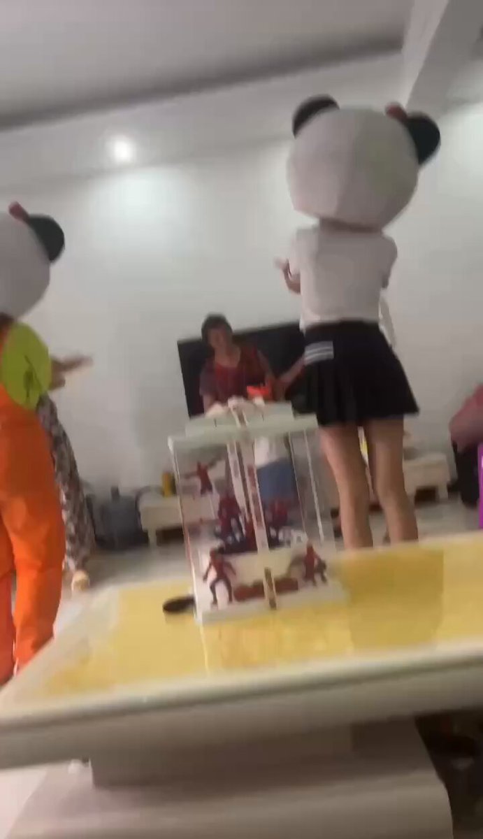 今天小姨来给过生日，儿子和我都很开心😍 