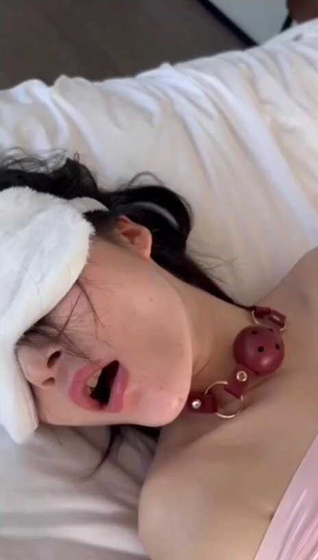 Ang isang sugar daddy ay nakikipag-bonding sa isang dyosa na isang simp. Paano niya nagawang magkasya ang isang bagay sa loob?! #bondage ...