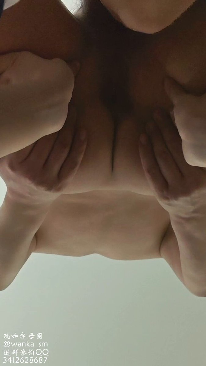 wanka超近距离POV自摸大奶翘臀蜜穴特写！手指抠逼淫水直流