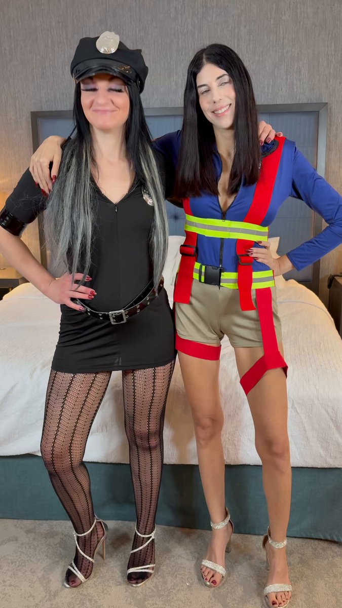 Anna Cummings  and Karma Blayze  are looking gorgeous at the start of our 4 day content event tonight.  Stay tuned for more action all we...