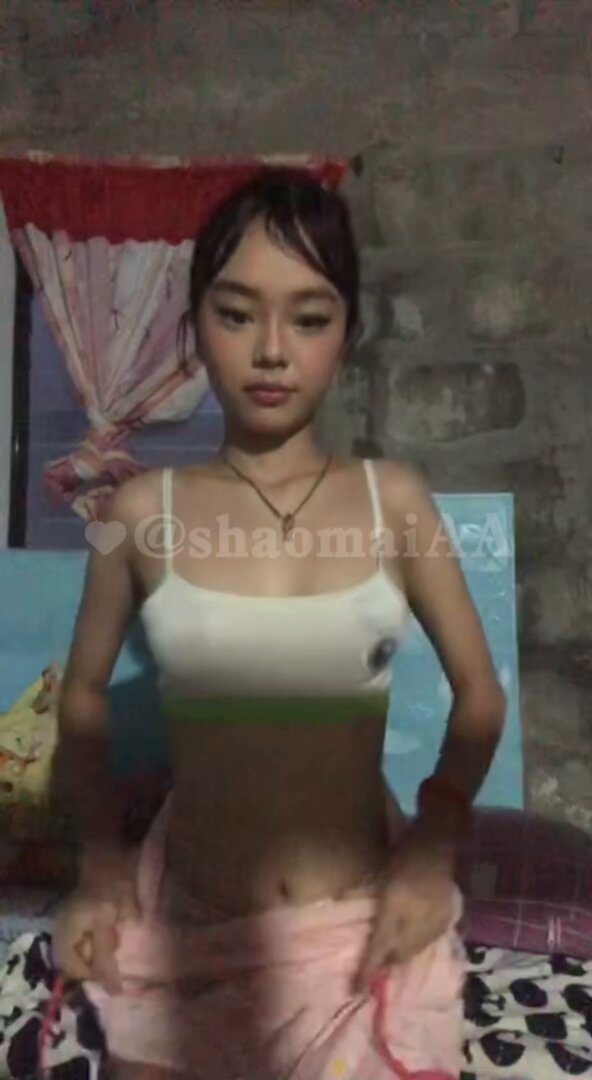 Ludzie z małymi piersiami nie wyglądają dobrze w niczym 🙄 