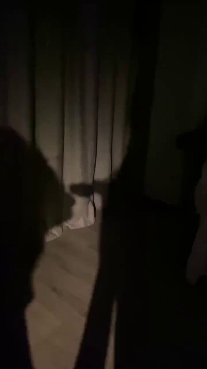 窗帘后神秘口交！模糊身影狂吸大屌高潮连连