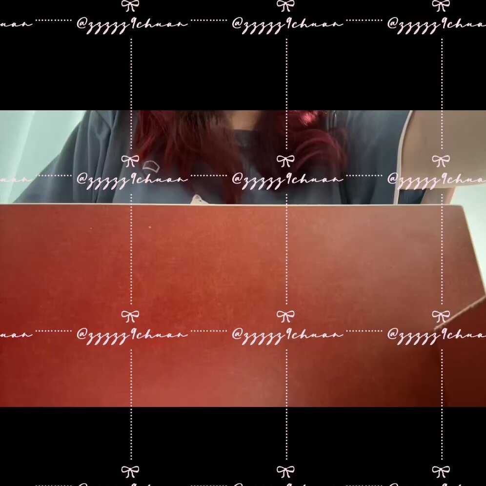 红发巨乳骚货紫光下翘臀爆乳狂摇诱惑