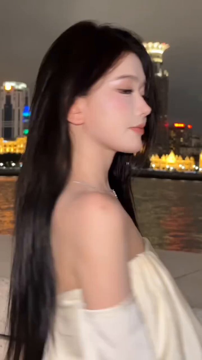 💐Sailfish가 오늘 추천합니다💐 #상하이진짜외국어대학미용진짜학생❗️순수한소망천장미용낮에는강사하고오후에는파트타임으로학비벌금받음.매일...