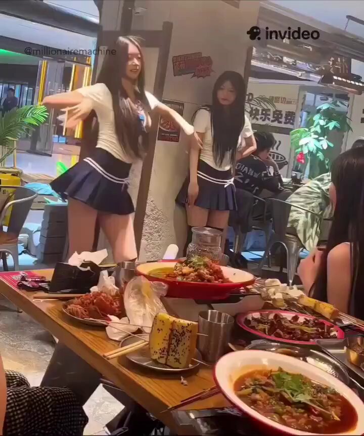 Super Hot Young Women Twerk in a Restaurant! Short Skirts & Sexy Legs at a Hotpot Feast