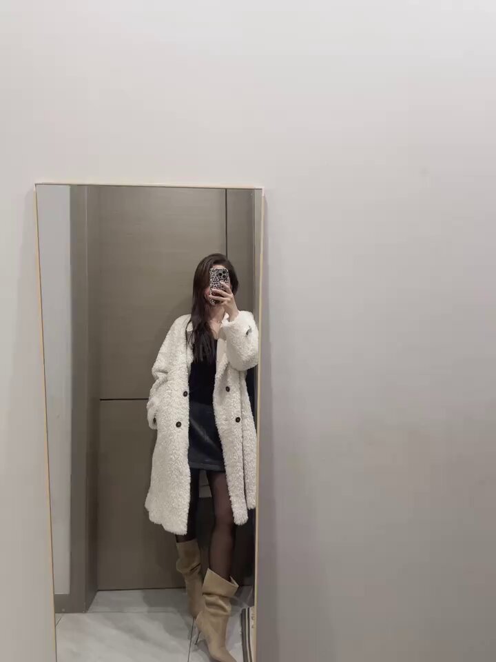 不空仓,不满仓,下跌有钱买,上涨有货卖,最近不管A股还是加密,我这阵子一直是“卧倒装死”的状态,什么时候行情稳定了再偷偷爬起来,周五愉快😀
