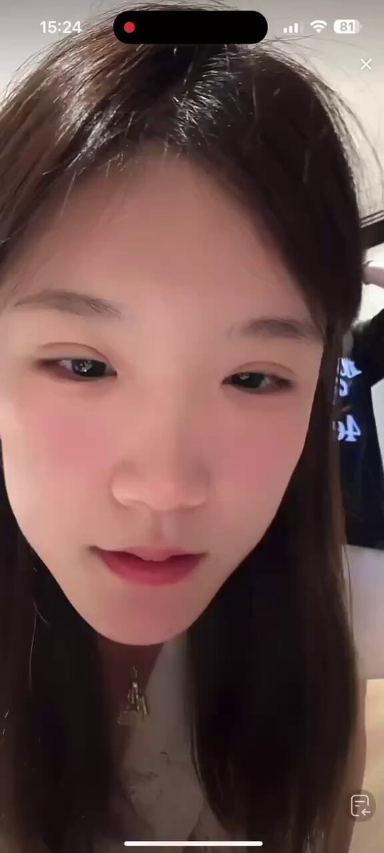 My best friend and I were just doing a live stream for fun, and I don't know why so many people came to the chat. 