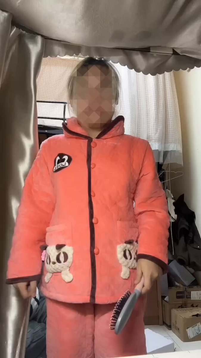 Nagbabalik ang kaganapan sa pagpapalit ng hubad na costume sa dormitoryo para sa isang limitadong oras 🥰 CC:



 