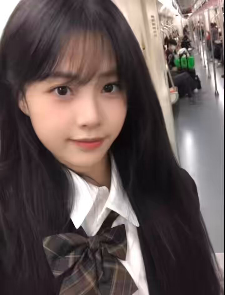 上海5 栗子上戏编导生) 新人登入第一天短期兼职 尽量提早预约❤️ 中国·南京19岁#在校学生 天然完全无整 水嫩透明度100% 全身全脸无整哦168cm ·45...