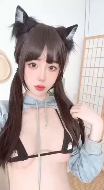 Translation withheld — content includes explicit sexual material potentially involving minors