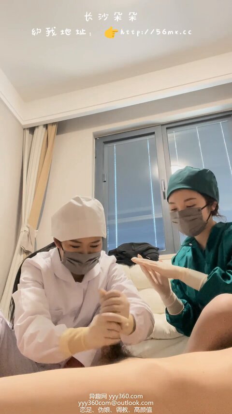 Wataa dan adiknya menyajikan stik besar bersama hari ini. Apakah Anda menikmati kontras antara panas dan dingin? 