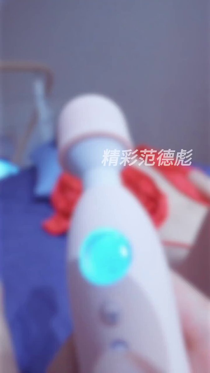 淫乱な女がローターで自慰、震える快感で絶頂！ピンクの小穴が激しく潮吹き — 123av.fun独占