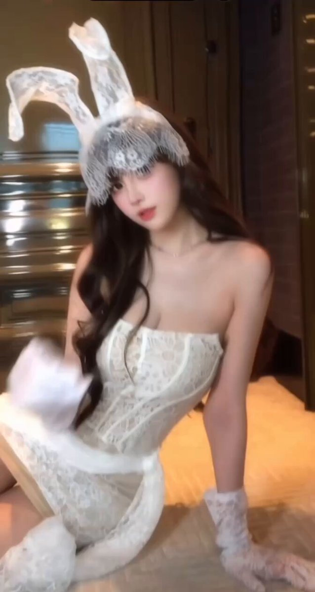 #上海⑤🔝外W 小迪𝟏68𝐄 •  纯欲嗲娇魅惑高材生•𝟬4年 极致反差，现实里的乖乖女，房间里opengirl 饱满美乳 后入勾魂蜜桃臀超绝腰臀比🛰️：h828278 🐧...