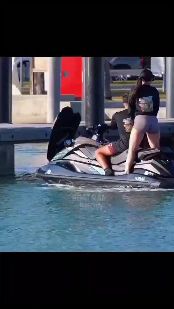 现在是下午16:57分（限24小时） 给这条动态 点赞评论 111 看到就秒发，不发是小🐶📷 📷 📸 