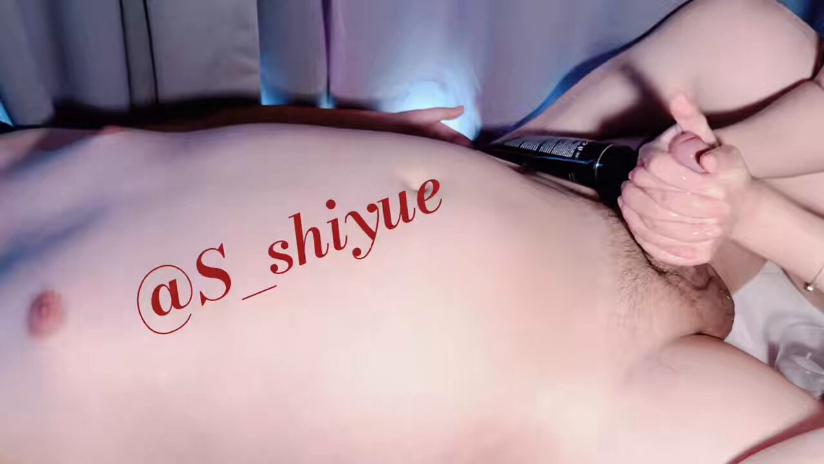 @S_shiyyuee 若い女性が巨大なディルドを激しく手こきして連続絶頂！