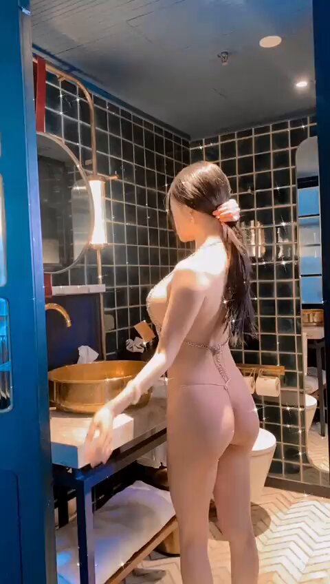 いい感じでしょ？私もいいと思う😋。ヤリたい？ヤリたいなら、大胆にやればいい。 