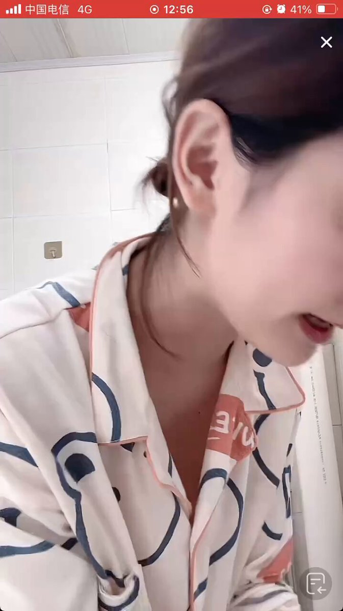 乳晕好大😍 