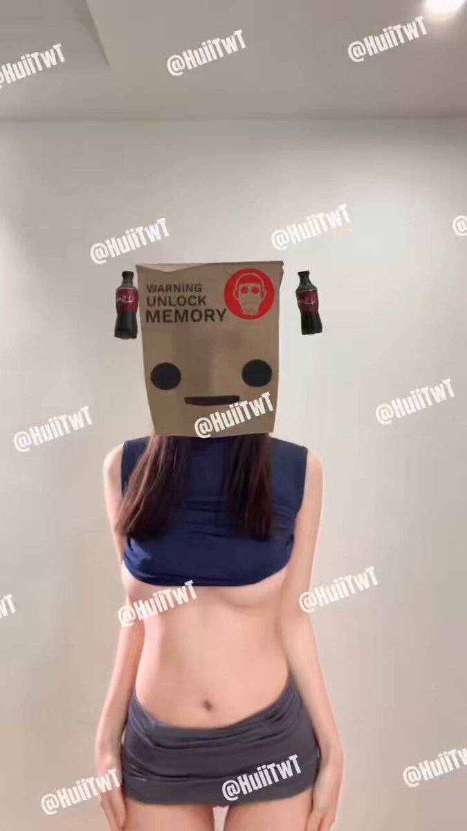 纸箱头美女真空上阵！巨乳晃荡超诱惑