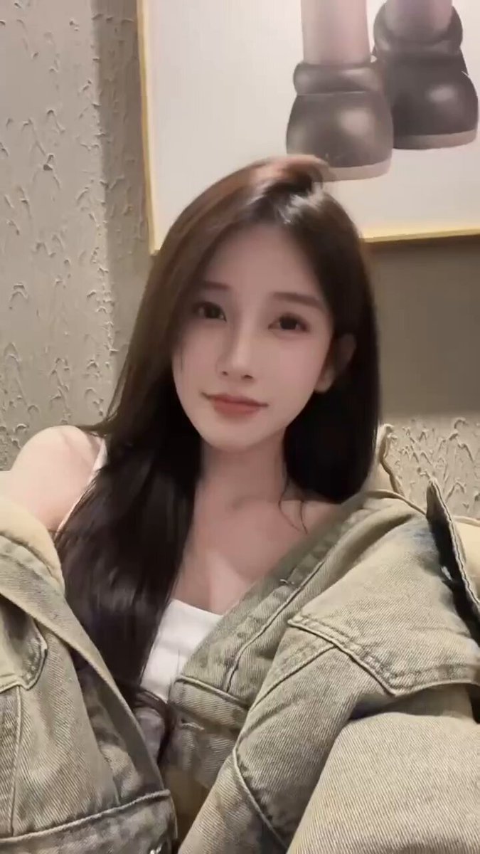 花满楼🌸外围（安排实录） 

成都 雯雯  🌼四川电影学院最美校花03年，175。D
气质清纯 甜美  兼职几天 
初恋般的甜蜜大学生天花板

TG✈️预约：

T...