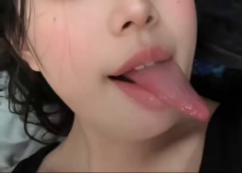 O leite a 36,5°C tem um ótimo sabor, mas o canudo é muito grosso. 