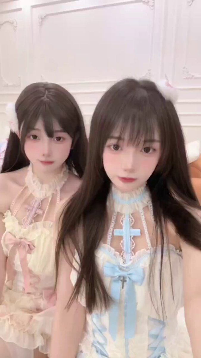 Beijing's top 5 twin sisters, Lolita style: Older sister: White Tiger Lolita 🐻 E cup, 163cm, born in 2004; Younger sister: Sweet Bai...