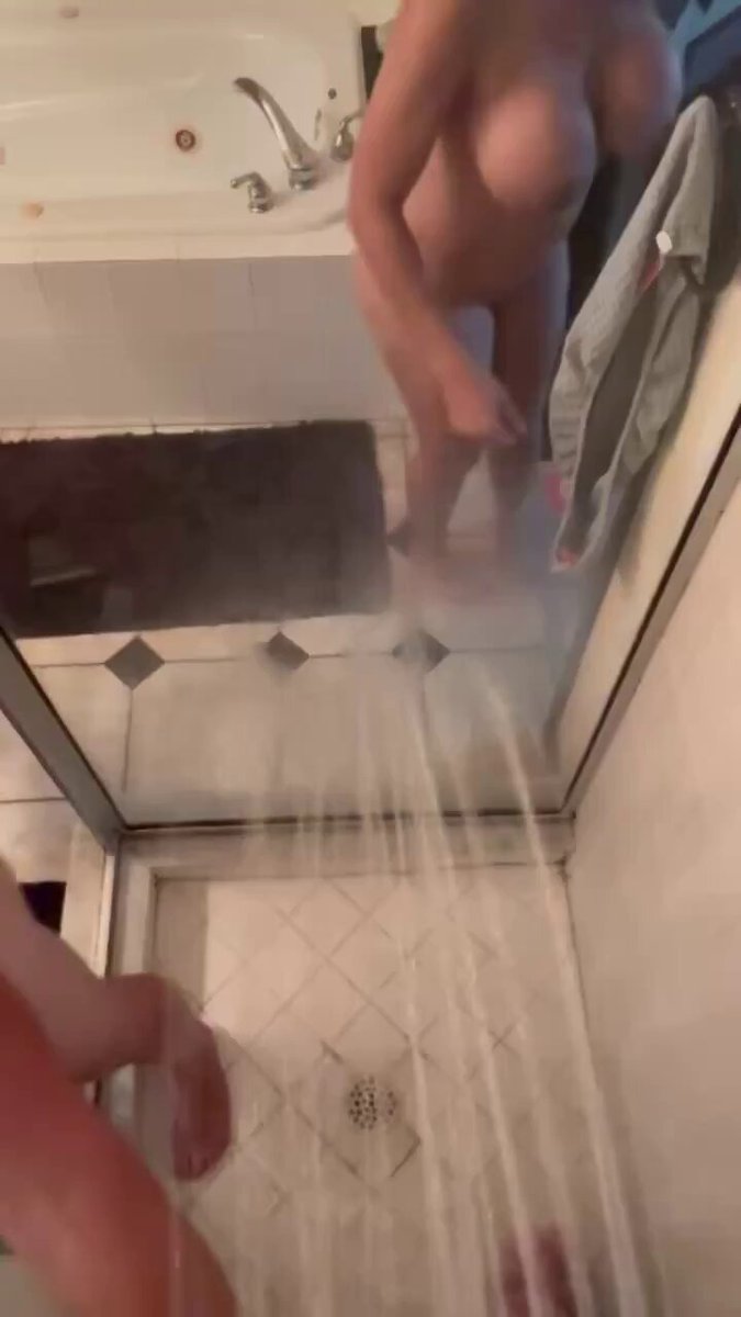 Chudai🍌
#nsfw #porn #sex #fucking #horny #cum #orgasm #slut #ass #pussy #horny #goon  #mommy #xxx #MomVideos_ #MomWanna_ 