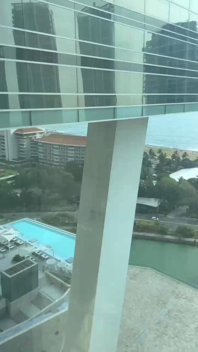 海景酒店狐媚美女链子裸体诱惑秀！翘臀美穴全暴露