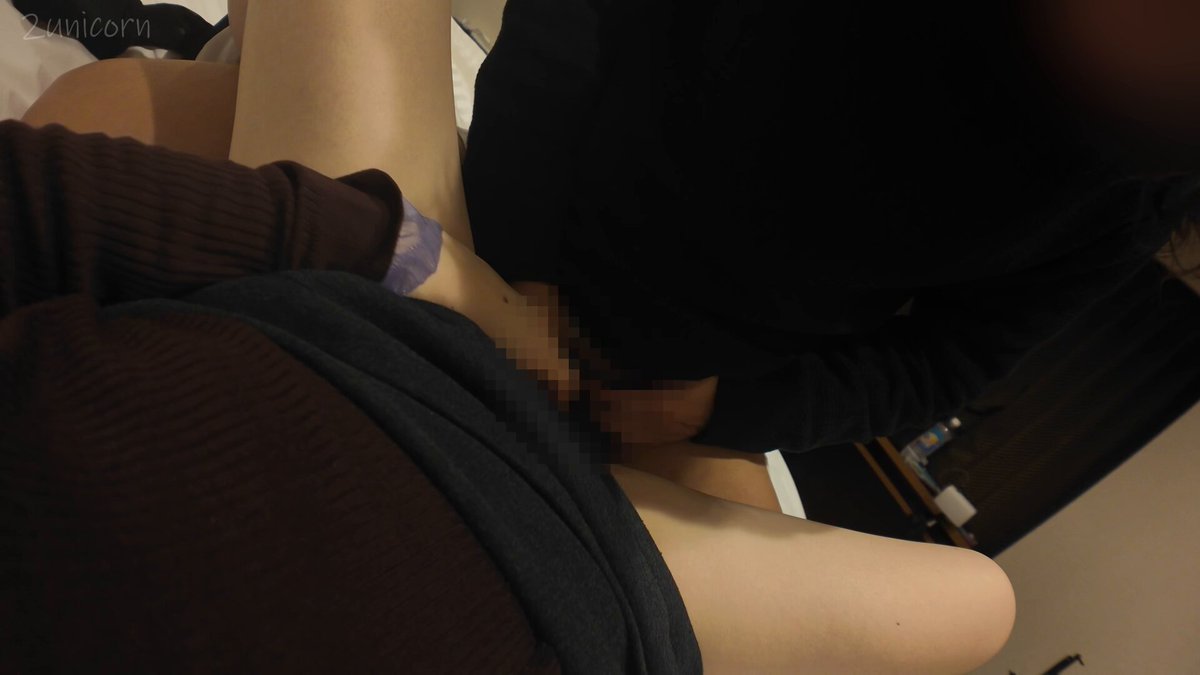 黒スト美女、プリッとした尻で騎乗位を激しく挿入、愛液が飛び散り絶頂連発！