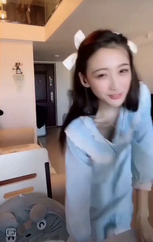 水滴型奶子，极品呀 