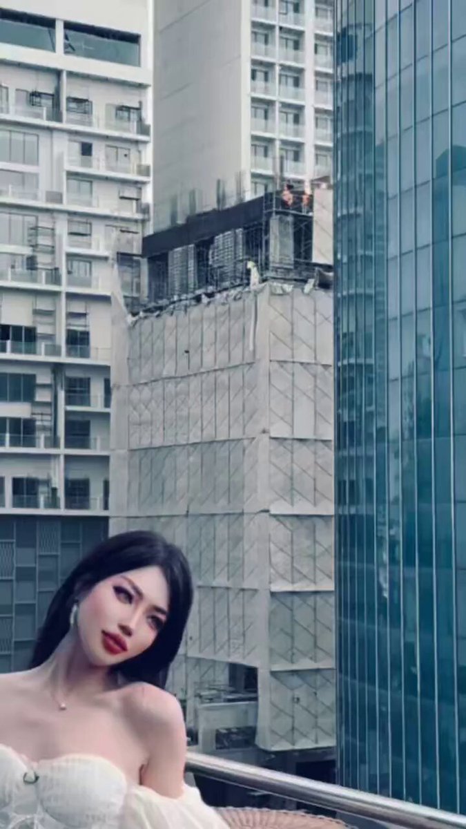 高楼阳台狐尾骚货自慰高潮！跳蛋震阴唇大奶晃荡