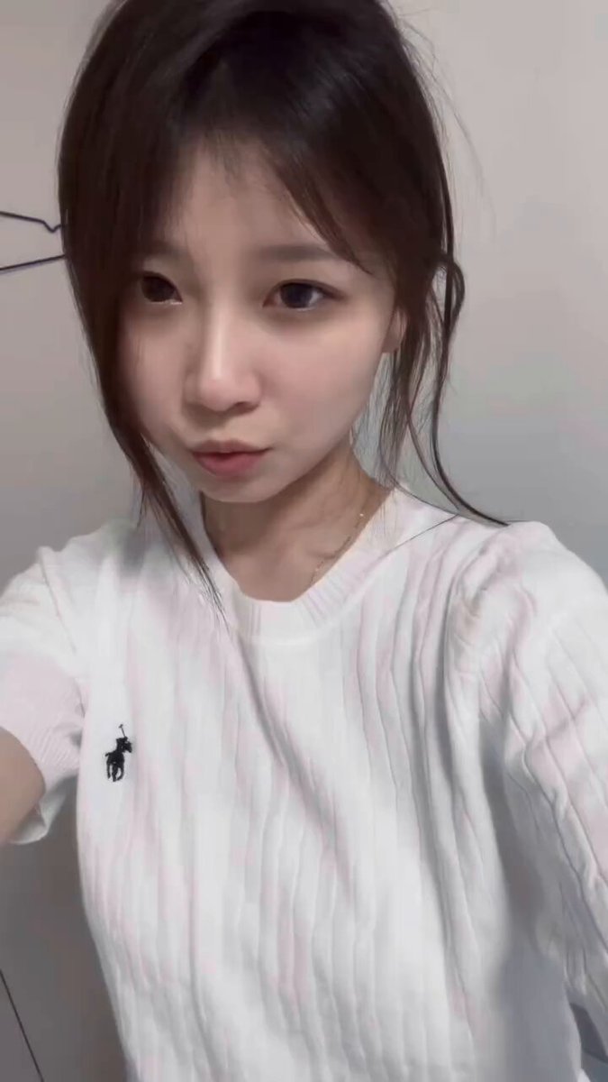 清纯白T妹自拍诱惑，123av.fun等你来撸