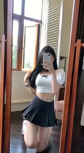 ｛梵高独家｝【#上海 】📢 

胸围：C   身高：165cm      

体重：45kg     年龄：06年

❤️反差乖乖女超sss身材白小纯
❤️服务不好欢迎投诉 
❤️服务...