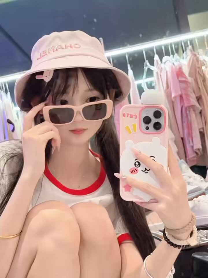 #上海 #静安区家五外万
璐璐

168-C-06 80斤 萝莉 
· 少量毛 超级紧 水多多  一线天 
• cos Jk 女仆 情趣丝袜 上下粉嫩 刚破处 

🐧： 3981877874
...