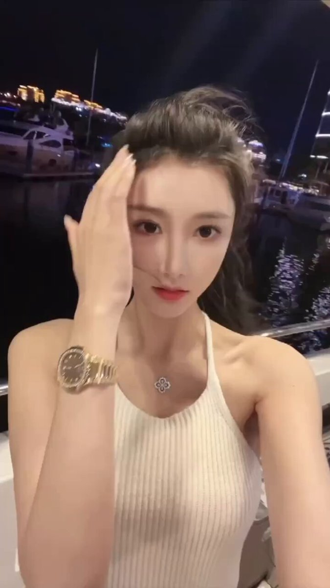 베이징 슈퍼모델 02/176/D, 흠잡을 데 없는 몸매, 긴 다리, 큰 가슴, 날씬한 허리, 문신 없음, 흉터 없음, 높은 EQ와 IQ, 미스 월드 3위, 루이리 ...