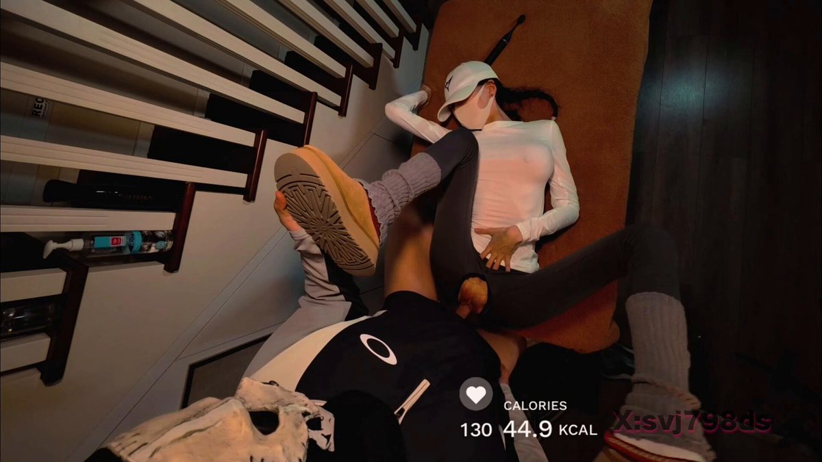 白袜瑜伽裤 带着小任性的女主 有点讨人喜欢




 