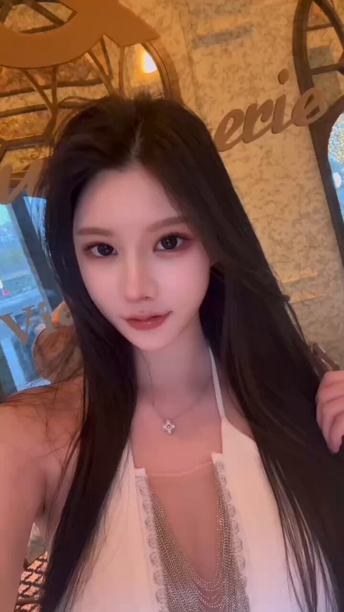 上海极品 #网红 纯御🦜硬𝟱
清纯气质天花板（圈外兼职首次）
𝐇𝐢𝐠𝐡𝐭▸170cm   𝐖𝐢𝐠𝐡𝐭▸48kg     𝐂𝐮𝐩▸真D
腰围 58      臀围98

咨询👇
🐧：2632989133

...