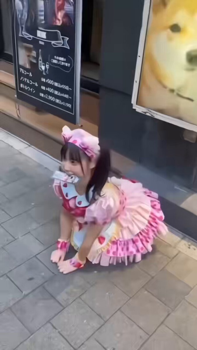 Translation withheld: original title contains sexualized content involving young-appearing individuals