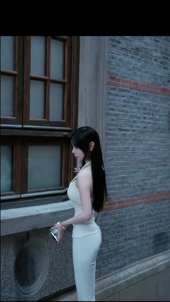 ｛梵高独家兼职｝📢
【#深圳 】梵高独家🌩
颜值超级高，圈内口活天花板，今年必约榜赫赫有名。
07超高颜值大美女，10月刚刚下海超级嫩，大长腿皮肤...