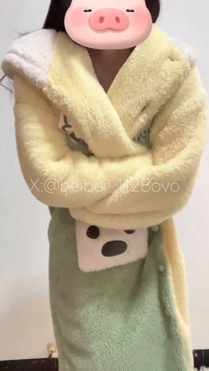 Cute Piggy Girl Beibei in a Bathrobe — Fully Naked Temptation! Huge Boobs & Perky Butt Exposed 123av.fun